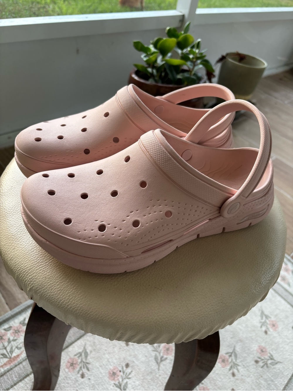 Skechers Women's Light Pink Slip-On Clogs